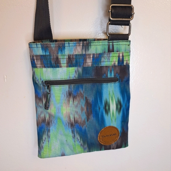 Dakine Handbags - Dakine Jive Crossbody Bag Tie Dye Artsy Coastal Summer Colorful Lightweight